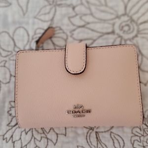 Coach Crossgrain Leather Ladies Wallet